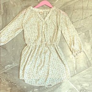 floral dress good for a day outside:)